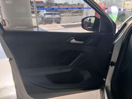 VOLKSWAGEN-T-CROSS-2024