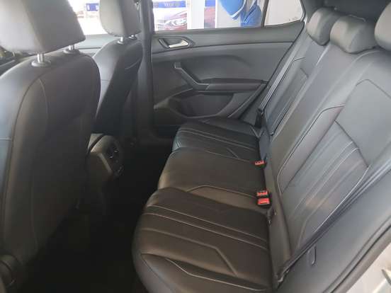 VOLKSWAGEN-T-CROSS-1.4 250 TSI TOTAL FLEX HIGHLINE AUTOMÁTICO VOLKSWAGEN-T-CROSS-2024