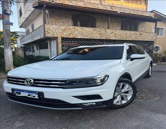 VOLKSWAGEN-TIGUAN-2018