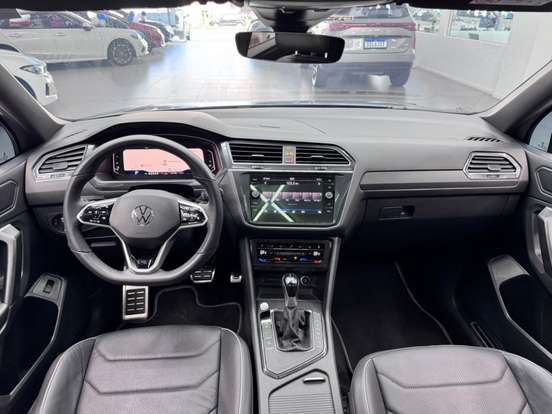 VOLKSWAGEN-TIGUAN-2.0 300 TSI GASOLINA ALLSPACE R-LINE AUTOMÁTICO VOLKSWAGEN-TIGUAN-2024