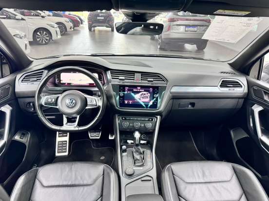 VOLKSWAGEN-TIGUAN-2021