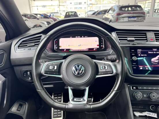 VOLKSWAGEN-TIGUAN-2021
