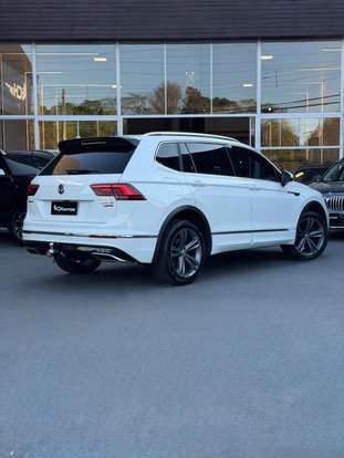 VOLKSWAGEN-TIGUAN-2019
