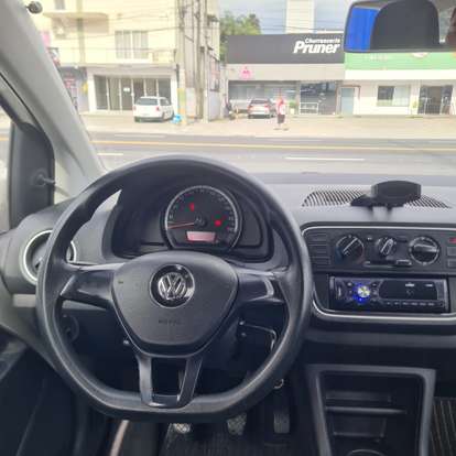 VOLKSWAGEN-UP-2017