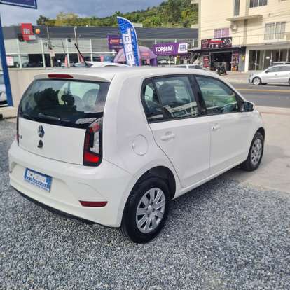 VOLKSWAGEN-UP-2017