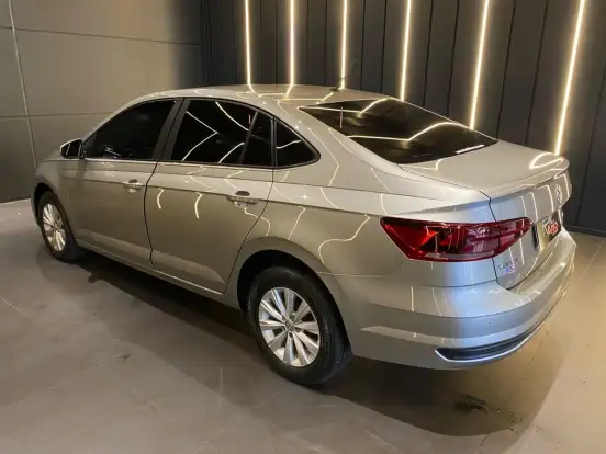 VOLKSWAGEN-VIRTUS-2021