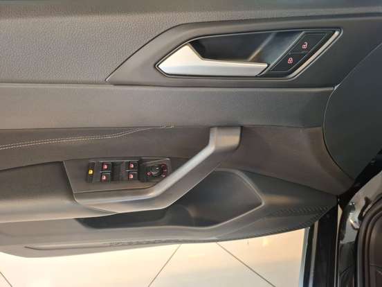 VOLKSWAGEN-VIRTUS-1.4 250 TSI EXCLUSIVE AUTOMÁTICO VOLKSWAGEN-VIRTUS-2023
