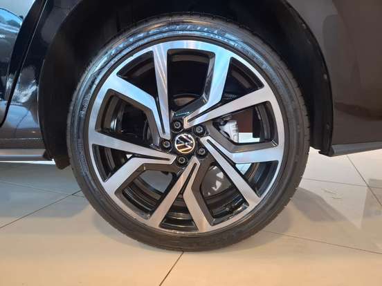 VOLKSWAGEN-VIRTUS-2023