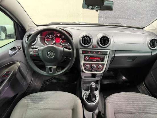 VOLKSWAGEN-VOYAGE-1.6 MI 8V FLEX 4P MANUAL VOLKSWAGEN-VOYAGE-2012