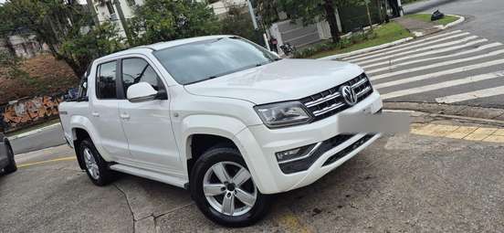 VOLKSWAGEN-AMAROK-2017