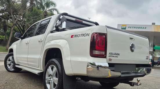 VOLKSWAGEN-AMAROK-2017