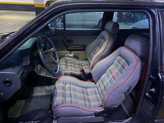 VOLKSWAGEN-GOL-1.8 GL 8V GASOLINA 2P MANUAL VOLKSWAGEN-GOL-1992