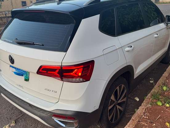 VOLKSWAGEN-TAOS-1.4 250 TSI TOTAL FLEX HIGHLINE AUTOMÁTICO VOLKSWAGEN-TAOS-2023