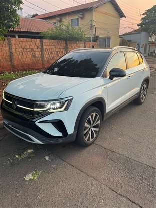 VOLKSWAGEN-TAOS-2023