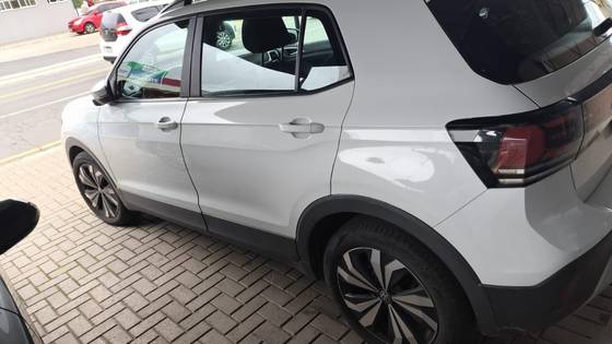 VOLKSWAGEN T-CROSS 1.0 200 TSI TOTAL FLEX AUTOMÁTICO