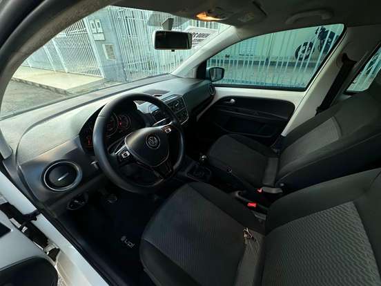 VOLKSWAGEN-UP-2018