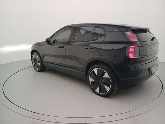 VOLVO-EX30-2024