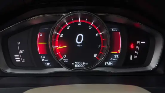 VOLVO-S60-2.0 T5 MOMENTUM 16V TURBO GASOLINA 4P AUTOMÁTICO VOLVO-S60-2015