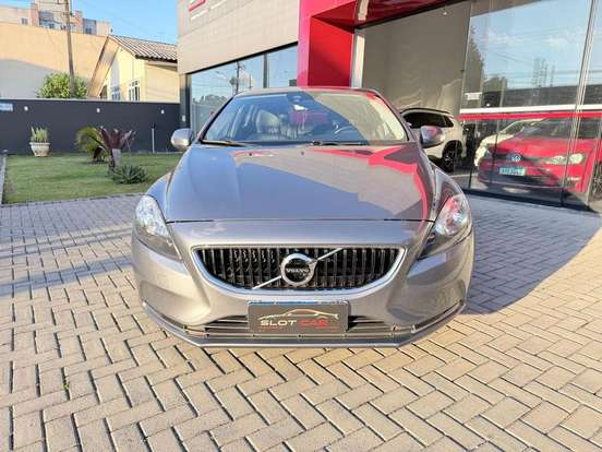 VOLVO-V40-2.0 T4 KINETIC GASOLINA 4P AUTOMÁTICO VOLVO-V40-2016
