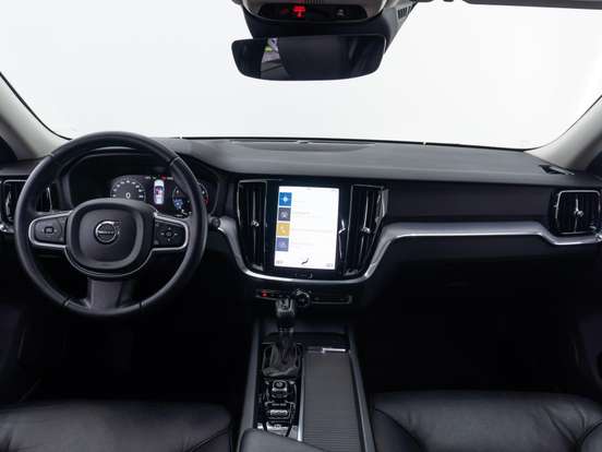VOLVO-V60-2.0 T5 GASOLINA MOMENTUM GEARTRONIC VOLVO-V60-2018