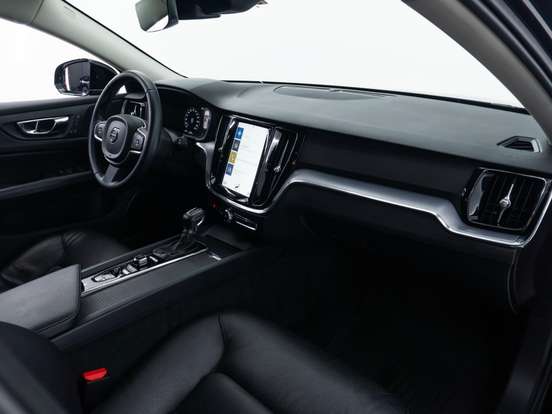 VOLVO-V60-2018