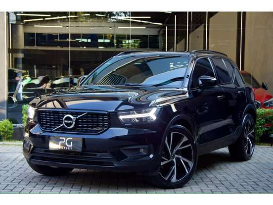 VOLVO-XC40-2021