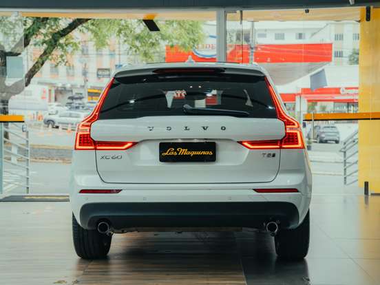 VOLVO-XC60-2.0 T8 HYBRID MOMENTUM AWD GEARTRONIC VOLVO-XC60-2020