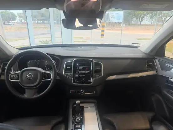 VOLVO-XC90-2021