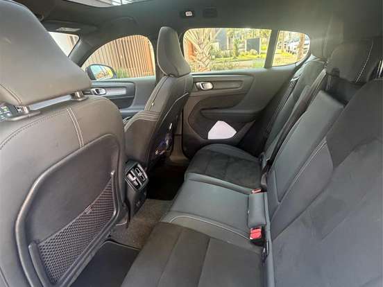 VOLVO-EC40-P8 RECHARGE TWIN ELECTRIC ULTRA BLACK EDITION AWD VOLVO-EC40-2025