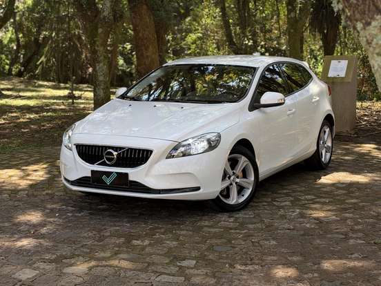 VOLVO-V40-2.0 T4 KINETIC GASOLINA 4P AUTOMÁTICO VOLVO-V40-2017