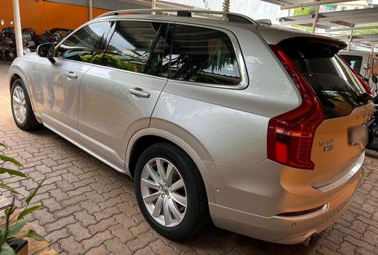 VOLVO-XC90-2015