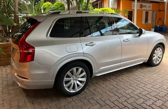 VOLVO-XC90-2015