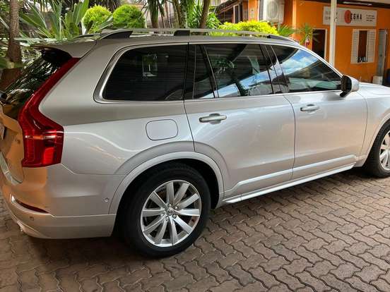 VOLVO-XC90-2.0 MOMENTUM TURBO GASOLINA 4P 4X4 AUTOMÁTICO VOLVO-XC90-2015