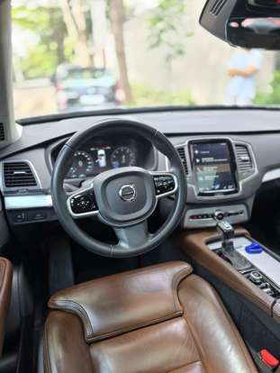 VOLVO-XC90-2018