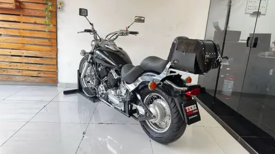 YAMAHA-DRAG STAR 650-2005