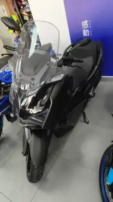 YAMAHA-XMAX 300 CONNECTED ABS YAMAHA-XMAX 300 CONNECTED ABS-2025