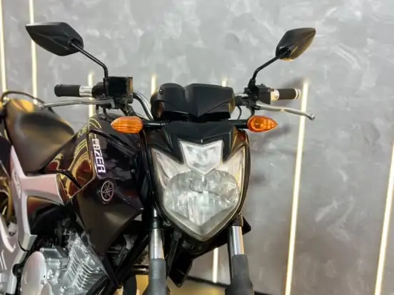 YAMAHA-YS 250 FAZER YAMAHA-YS 250 FAZER-2011