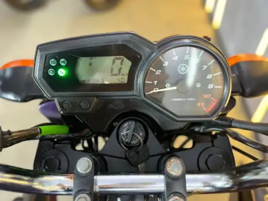 YAMAHA-YS 250 FAZER YAMAHA-YS 250 FAZER-2011