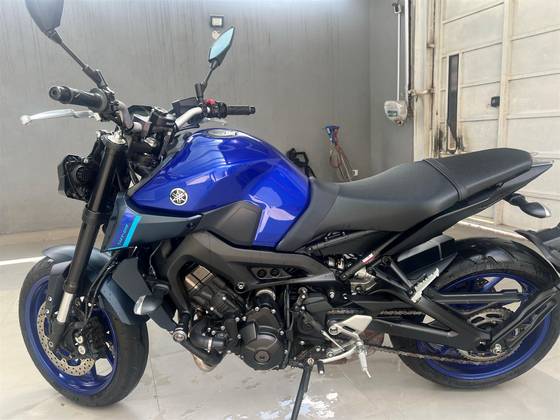 YAMAHA MT-09 