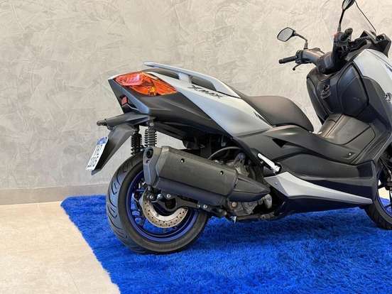 YAMAHA-XMAX ABS-2022