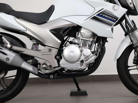 YAMAHA-YS 250 FAZER-2014