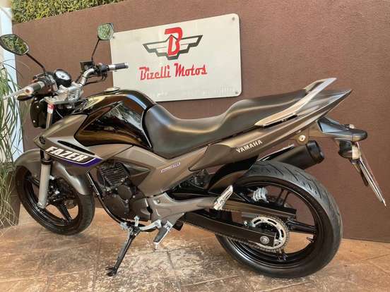 YAMAHA-YS 250 FAZER-2015