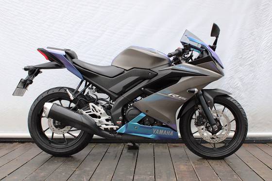 YAMAHA YZF R15 