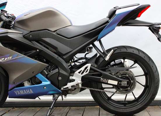 YAMAHA-YZF R15-2025