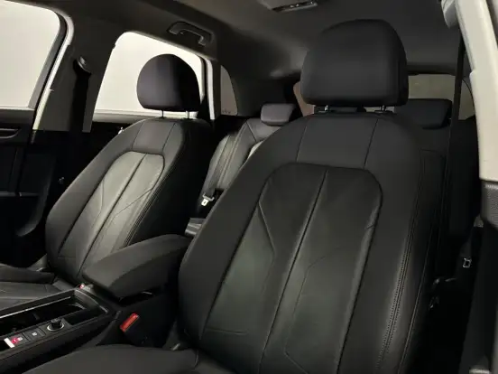 AUDI-Q3-2020
