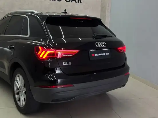 AUDI-Q3-2020