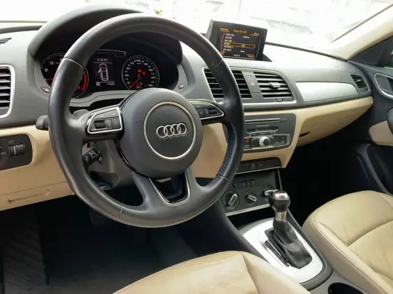 AUDI-Q3-2018
