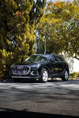AUDI-Q3-2022