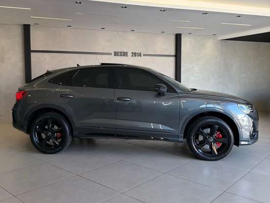 AUDI-Q3-2.0 40 TFSI GASOLINA PERFORMANCE BLACK QUATTRO TIPTRONIC AUDI-Q3-2022