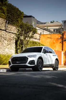 AUDI-Q5-2023